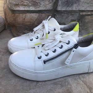 ZODIAC White athletic shoes, casual SNEAKERS side zippers size 8M